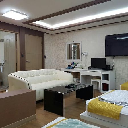 Raon Hotel Gwangyang  Экстерьер фото